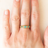 Anello antico in oro giallo 18K con turchesi e perline, anni ‘10