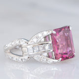 Anello da cocktail vintage in platino con tormalina rosa (3.25ct) e diamanti (0.77ctw), anni ‘70/‘80