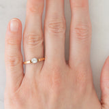 Solitario antico in oro giallo 18K con diamante di taglio vecchia miniera (0.22ct ca.), anni ‘20/‘30