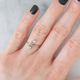 Anello Art Nouveau in oro giallo e bianco 14K con diamanti (0.12ctw ca.), anni ‘20