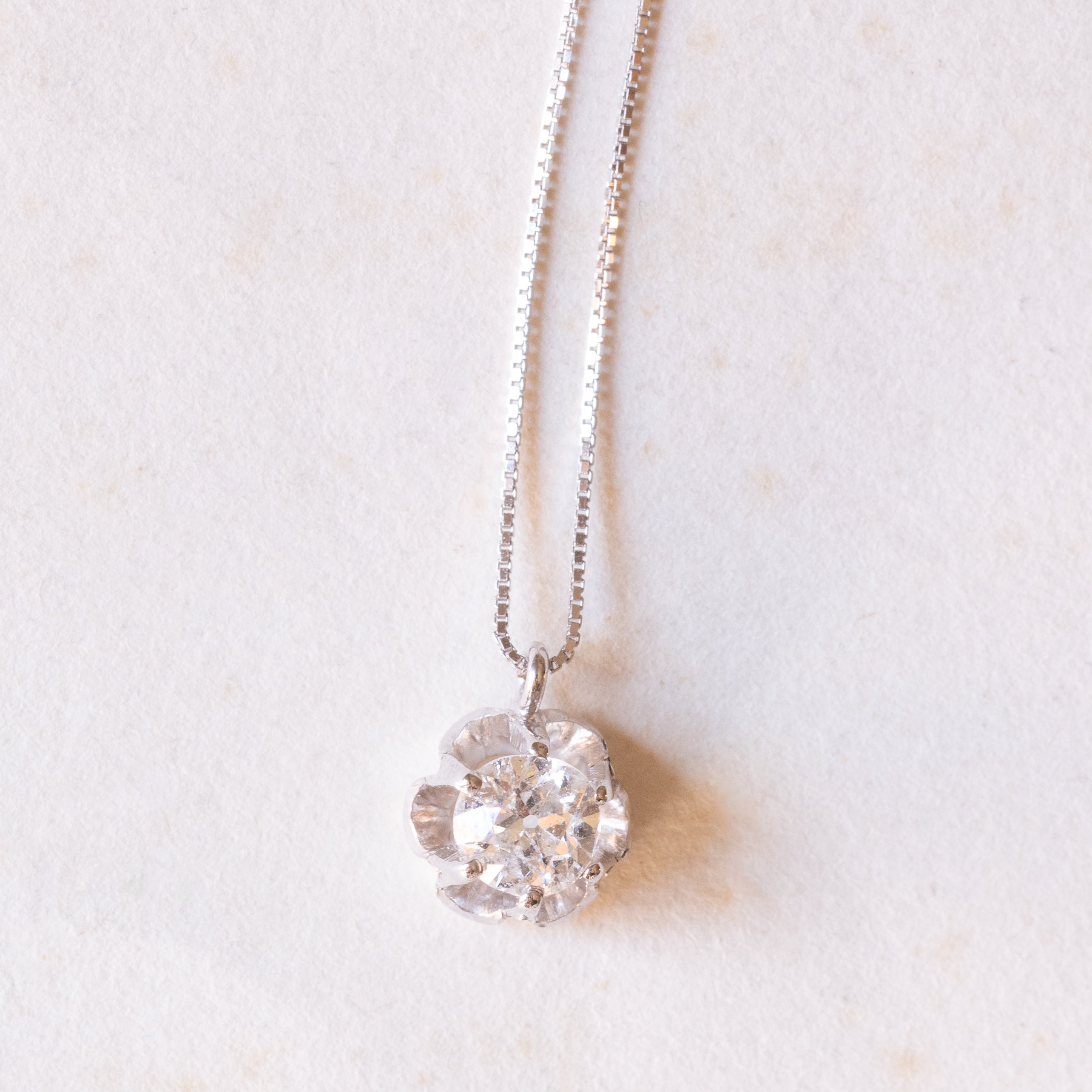 DESIGN Curve - Collana corta dorata con catenina con occhi DESIGN Curve - Collana corta dorata con catenina con occhi