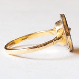 Anello antico in oro giallo 14K con smalti neri e perlina bianca, primi del ‘900