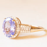 Anello da cocktail vintage in oro giallo e bianco 9K con tanzanite (3.20ct ca.) e diamanti (0.46ctw ca.)