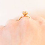 Anello a margherita vintage in oro giallo 18K con diamanti di taglio brillante (0.36ctw ca.), anni ‘60