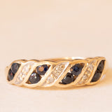 Anello vintage in oro giallo 9K con zaffiri (0.32ctw ca.) e diamanti (0.06ctw ca.), anno 1994