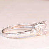 Anello vintage in oro bianco 9K con kunzite (1.20ct ca.) e diamanti di taglio tapered, anno 2005