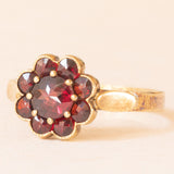 Anello a margherita vintage in oro giallo 8K con granati (0.90ctw ca.), anni ‘50