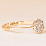 Anello a fiore antico in oro giallo e bianco 14K con diamanti di taglio vecchia miniera (0.14ctw ca.), anni ‘10