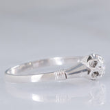 Solitario Art Déco in oro bianco 18K con diamante di taglio brillante (0.15ct ca.), anni ‘30