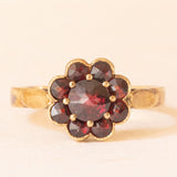 Anello a margherita vintage in oro giallo 8K con granati (0.90ctw ca.), anni ‘50