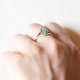 Anello vintage in oro giallo 14K con opale sintetico, anni ‘70