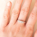 Anello “trilogy” in oro bianco 9K con diamanti (0.25ctw ca.), anni ‘80/‘90