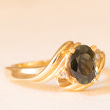 Anello vintage in oro giallo 14K con tormalina verde (1.30ct ca.) e diamanti, anni ‘60
