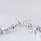 Orecchini pendenti a margherita vintage in oro bianco 14K con zaffiri (2.20ctw) e diamanti (1.66ctw), anni ‘70/‘80
