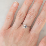 Toi et Moi vintage in oro bianco 14K con zaffiro (0.15ct ca.) e diamante, anni ‘70