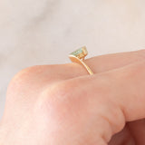 Solitario in oro giallo 9K con tormalina azzurra (0.34ct ca.)