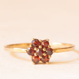 Anello a fiore vintage in oro giallo 8K con granati (0.35ctw ca.), anni ‘50/‘60