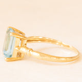 Anello vintage francese in oro giallo 18K con topazio azzurro trattato (2.70ct ca.), anni ‘50/‘60