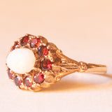 Anello vintage in oro giallo 9K con opale (0.50ct ca.) e granati (0.40ctw ca.), anno 1988