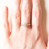 Anello a fiore in oro giallo 9K con diamanti di taglio brillante (0.40ctw ca.), anni ‘60