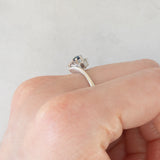 Toi et Moi vintage in oro bianco 14K con zaffiro (0.15ct ca.) e diamante, anni ‘70