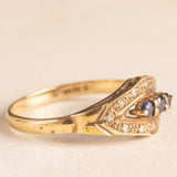 Anello vintage in oro giallo 9K con zaffiri (0.15ctw ca.) e diamanti (0.12ctw ca.), anni ‘80
