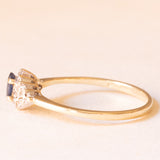 Anello vintage in oro giallo e bianco 9K con zaffiro (0.40ct ca.) e diamanti (0.14ctw ca.), anni ‘2000