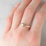 Solitario vintage in oro giallo 14K con diamante di taglio brillante (0.25ct ca.), anni ‘40/‘50
