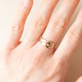 Anello antico vittoriano a forma di cintura con fibbia in oro giallo 9K, anno 1891-1892