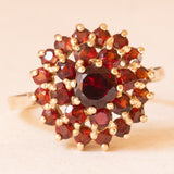 Anello a margherita vintage in oro giallo 9K con granati, anni ‘70