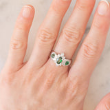 Anello a fiore vintage in platino con tsavoriti (0.80ctw) e diamanti (0.85ctw), anni ‘90/anni ‘2000