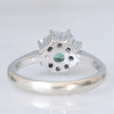 Anello a margherita vintage in oro bianco 14K con tormalina verde (0.35ct ca.) e diamanti (0.24ctw ca.), anni ‘80