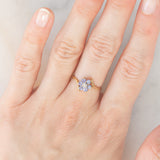 Anello contrarier con fiore in oro giallo 9K con tanzaniti (0.36ctw ca.) e diamante, anni ‘90