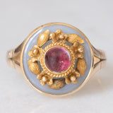 Anello antico in oro giallo 8K con calcedonio azzurro e tormalina rosa, primi del ‘900