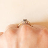 Anello a margherita vintage in oro giallo 9K con zaffiro (0.30ct ca.) e diamanti (0.06ctw ca.), anno 1970