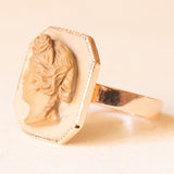 Anello vintage in oro giallo 9K con cammeo su lava, anni ‘40/‘50