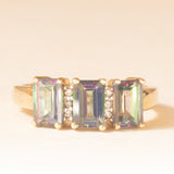 Anello vintage in oro giallo 9K con topazi mistici (1.80ctw ca.) e diamanti (0.03ctw ca.), anni ‘90/anni ‘2000