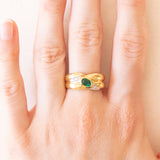 Anello vintage in oro giallo e bianco 18K con smeraldo (0.35ct ca.) e diamanti (0.04ctw ca.), anni ‘70