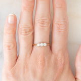 Trilogy antico in oro giallo e bianco 18K con diamanti di taglio brillante (0.40ctw ca.), anni ‘20/‘30