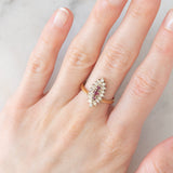 Gioiello vintage 2 in 1 e convertibile da anello a ciondolo in oro giallo e bianco 14K con rubini (0.12ctw ca.) e diamanti di taglio brillante (0.32ctw ca.), anni ‘70/‘80