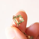 Collana vintage in oro giallo 9K con paste di vetro verdi e imitazioni di perle bianche, anni ‘70