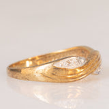Anello vintage con design intrecciato in oro giallo e bianco 9K con diamanti, anni ‘80/‘90