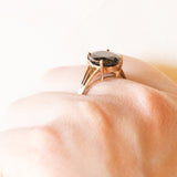 Anello da cocktail vintage in oro giallo 9K con quarzo nero (3ct ca.), anno 2006