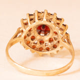 Anello a margherita vintage in oro giallo 9K con granati, anni ‘70