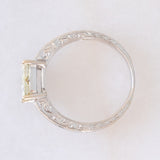 Anello vintage in oro bianco 18K con diamanti fancy gialli (1.23ctw) e diamanti bianchi (0.22ctw), anni ‘80/‘90
