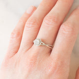 Anello vintage in oro bianco 9K con diamanti (0.15ctw ca.)