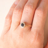Anello a margherita vintage in oro giallo 9K con zaffiro (0.40ct ca.) e diamanti (0.06ctw ca.), anno 1987