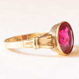 Anello solitario vintage in oro giallo 8K con rubino sintetico (2.50ct ca.), anni ‘40/‘50