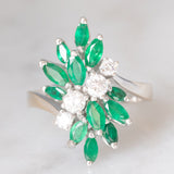 Anello vintage in oro bianco 18K con smeraldi (1ctw ca.) e diamanti (0.45ctw ca.), anni ‘70
