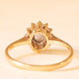 Anello a margherita vintage in oro giallo 9K con zaffiro (0.40ct ca.) e diamanti (0.06ctw ca.), anno 1993